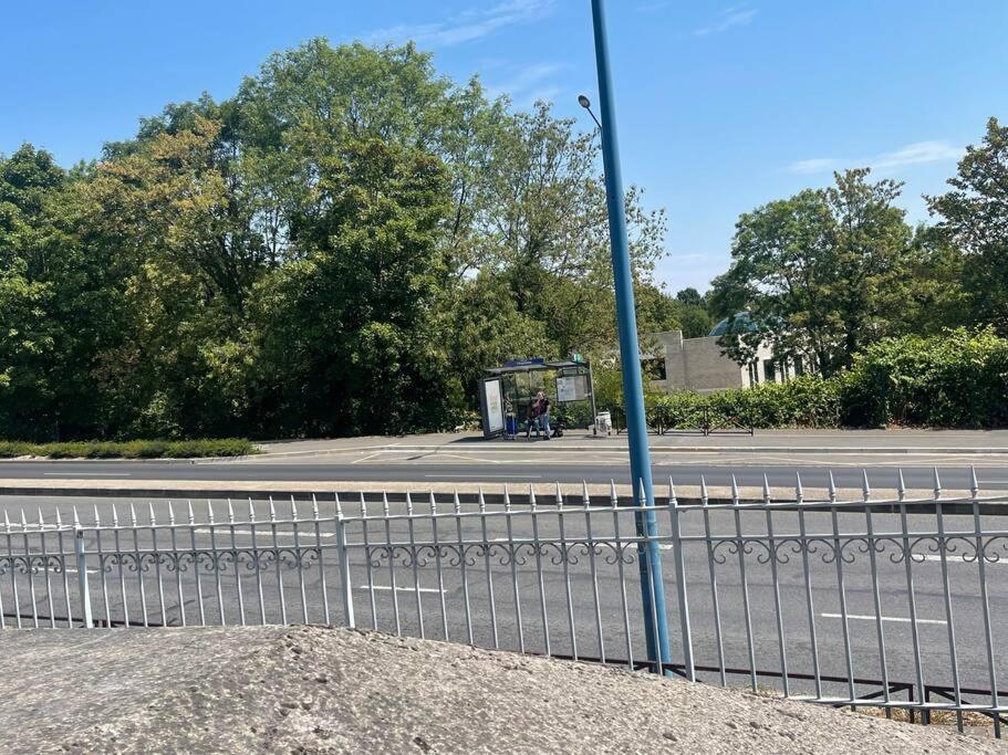 F3 Entier J - Proche Roissy-Villepinte-Paris Villiers-le-Bel Esterno foto